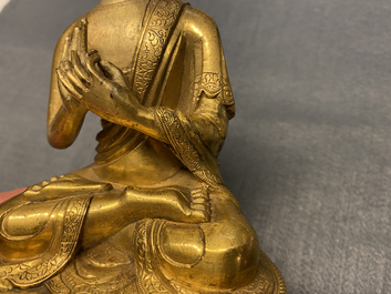 A Chinese gilt bronzen figure of Buddha, Kangxi